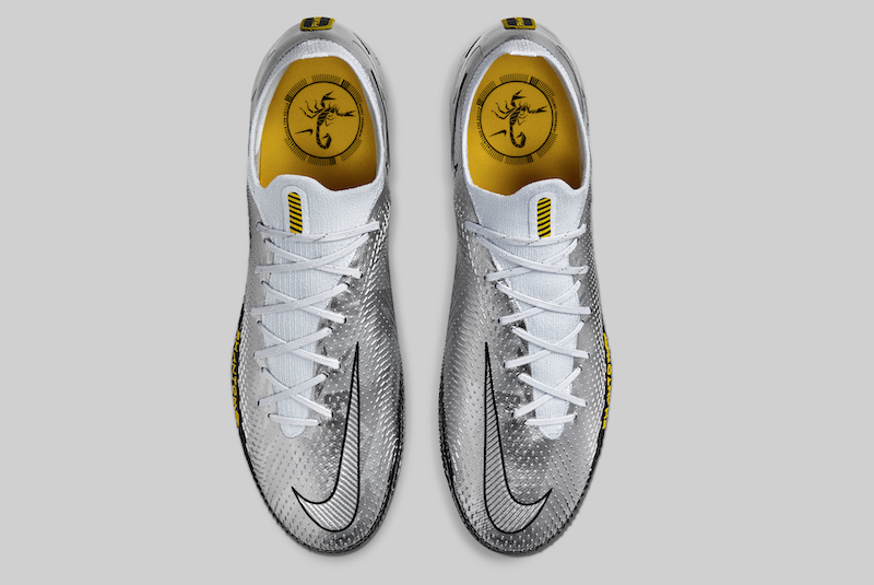 Chaussures de football Crampons Nike Phantom GT